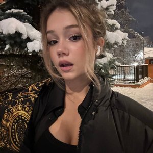 Antotka Nude