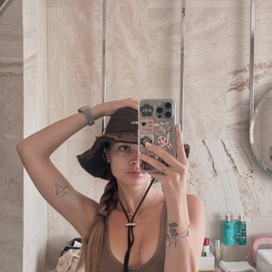 Anya Ishchuk Nude