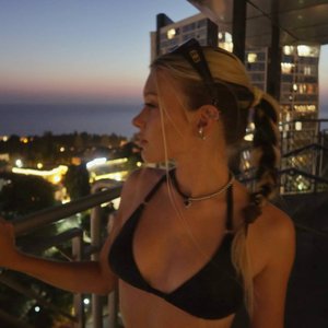 Liza Lpshka Nude