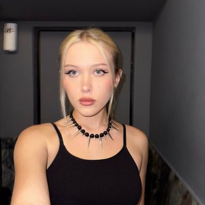 Liza Lpshka Nude