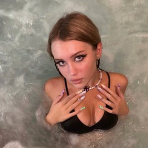 Liza Lpshka Nude