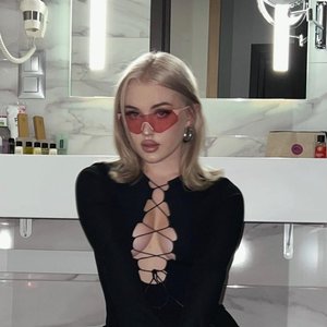 Liza Lpshka Nude