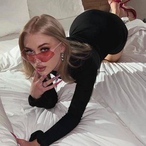Liza Lpshka Nude