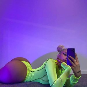 Gina Savage Nude