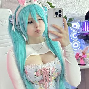 Upminaa Nude