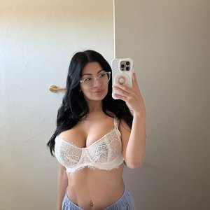 Kemi Strella Nude