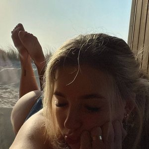 Anya Pokrov Nude