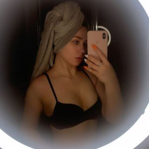 Kseniya Khoffman Nude