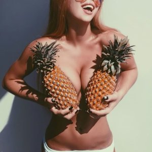 Karina Kross Nude
