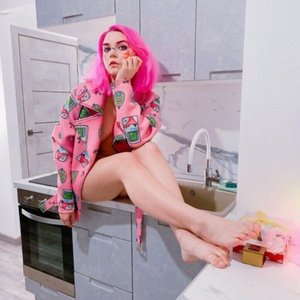 Chio Yam Nude