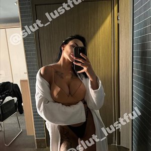 Lustful Slut Nude