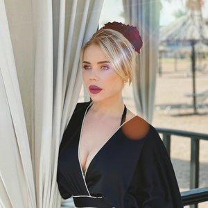 Karina Kross Nude