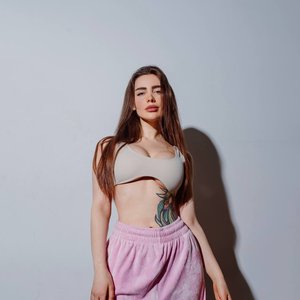 Toma Zhdanova Nude