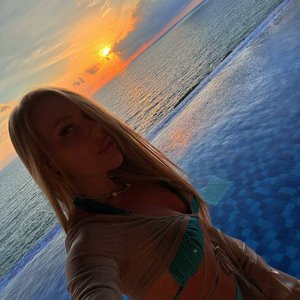 Karina Kross Nude