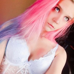 Chio Yam Nude