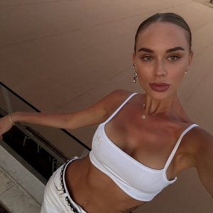 Zoya Futs Nude