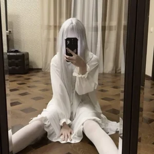 Agra Kiiid Nude
