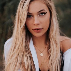 Yutta Lerdam Nude